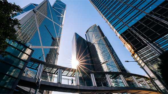 Skyscraper footbridge connecting modern office buildings